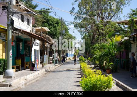 El Tunco, El Salvador - January 29, 2022: small town of El Tunco known for its surf beach, with stores and restaurants. touristic place in El Salvador Stock Photo