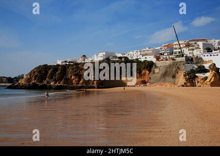 Strand von Albufeira an der Algarve, Portugal Stock Photo