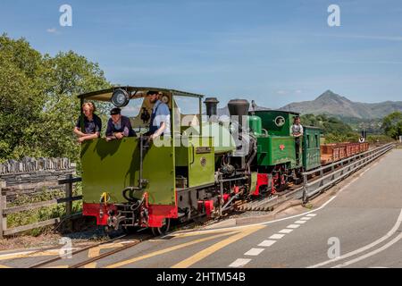 Hunslet 0-4-2T 'Trangkil No.4' and 'Chaka's Kraal No.6' arrive at Pont Croesor during the Hunslet 125 on the Ffestiniog Railway - June 24th 2018 Stock Photo