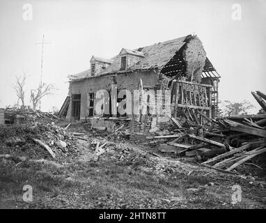 The Battle of the Somme, July-november 1916 Ruined house in Fricourt. September 1916. Stock Photo