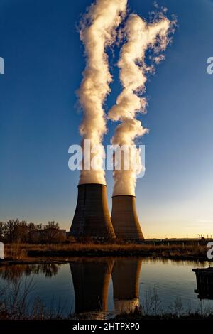 Belleville-sur-Loire, France. 28th Feb, 2022. Sunset over the Belleville-sur-Loire nuclear power plant in France on February 28, 2022. Stock Photo