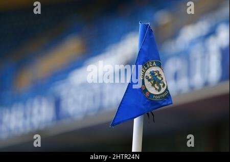 Chelsea corner flay with club badge seen  before the Barclays Premier League match between Chelsea and Manchester United at Stamford Bridge in London. February 7, 2016. James Boardman / Telephoto Images +44 7967 642437 Stock Photo