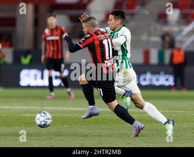 Carlos Auzqui of Ferencvarosi TC reacts during the Hungarian OTP Bank  News Photo - Getty Images