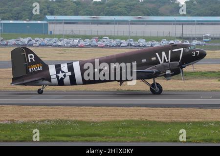 N345AN (43-30652), a Douglas C-47A Skytrain operated by the 1941 Historical Aircraft Group, arriving at Prestwick Airport in Ayrshire, Scotland. Stock Photo