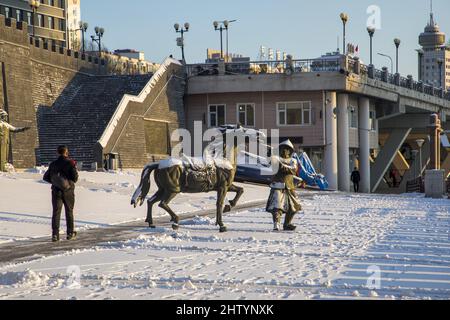 Jilin, Jilin, China. 3rd Mar, 2022. Cityscape after spring snow in Jilin city, Jilin province, March 1, 2022. Last night, a spring snow fell on Jilin. This morning, the earth was white. Some citizens on the Songhua River were enjoying the snow, some were exercising, some were walking, and some were going to school. life in spring. (Credit Image: © SIPA Asia via ZUMA Press Wire) Credit: ZUMA Press, Inc./Alamy Live News Stock Photo