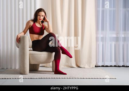 Opaque tights hi-res stock photography and images - Alamy