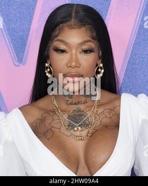 Los Angeles, USA. 02nd Mar, 2022. Summer Walker arrives at the 2022 Billboard Women in Music held at the YouTube Theater in Inglewood, CA on Wednesday, ?March 2, 2022. (Photo By Sthanlee B. Mirador/Sipa USA) Credit: Sipa USA/Alamy Live News Stock Photo