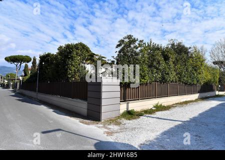 The exterior of the Ukrainian President Volodymyr Zelensky's beach house is seen in Forte dei Marmi, Italy, March 3, 2022. REUTERS/Jennifer Lorenzini