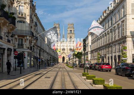 France, Loiret (45), Orleans, the Sainte-Croix cathedral and the Rue Jeanne d'Arc seen from the Place du General de Gaulle Stock Photo