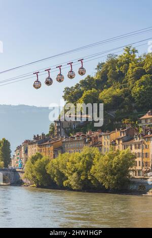 France, Isere, Grenoble Alpes Metropole, Grenoble, Grenoble-Bastille cable car and its Bubbles, downtown Stock Photo