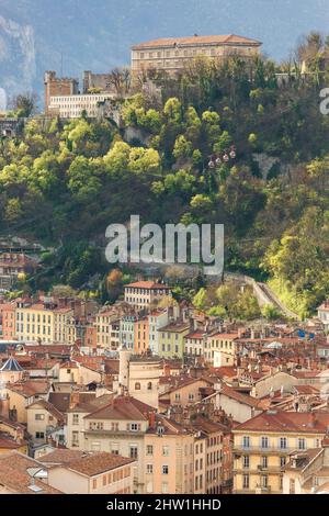 France, Isere, Grenoble Alpes Metropole, Grenoble, Grenoble-Bastille cable car and its Bubbles, downtown and its colourful facades Stock Photo