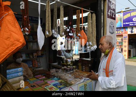 March 3, 2022, Salt Lake City, West Bengal, India: A religious book stall with accessories at the 45th International Kolkata Book Fair on the 4th day. It holds over 600 stalls. The focal theme country of this fair is Bangladesh. Apart from Bangladesh, UK, USA, Russia, Italy, Japan, Iran, Spain, Argentina, Mexico and several Latin American Countries have also been taken part. (Credit Image: © Biswarup Ganguly/Pacific Press via ZUMA Press Wire) Stock Photo