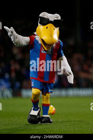 Crystal Palace Mascot Pete the Eagle seen during the Barclays Premier League match between Crystal Palace and AFC Bournemouth at Selhurst Park in London. February 2, 2016. James Boardman / Telephoto Images +44 7967 642437 Stock Photo