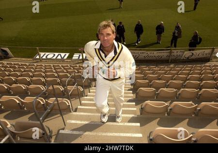 File photo dated 14-04-2004 of Australian bowler Shane Warne climbs the steps of Hampshire's Rose Bowl ground in Southampton. Former Australia cricketer Shane Warne has died at the age of 52, his management company MPC Entertainment has announced in a statement. Issue date: Friday March 4, 2022. Stock Photo