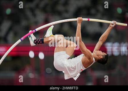 Ernest John Obiena participating in the Tokyo 2020 Olympics in the pole