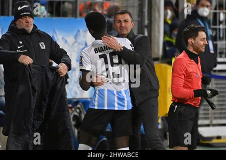 Munich GRUENWALDER STADION. 4th Mar, 2022. Kevin GODEN (TSV Munich 1860),  action, single action, single image, cut out, full body shot, whole figure.  Football 3rd league, league 3, TSV Munich 1860 