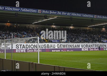 Munich GRUENWALDER STADION. 4th Mar, 2022. Kevin GODEN (TSV Munich 1860),  action, single action, single image, cut out, full body shot, whole figure.  Football 3rd league, league 3, TSV Munich 1860 