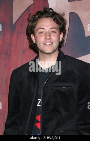LOS ANGELES - MAR 3: Ethan Cutkosky at the Fresh Premiere And Mixer
