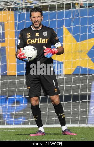 Serie B: Parma and Reggina docked points - Football Italia