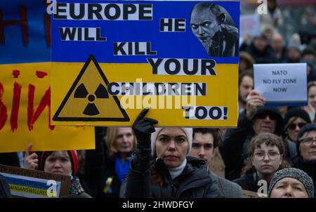 London, England, UK. 5th Mar, 2022. Protesters stage a demonstration against Russian invasion of Ukraine in Trafalgar Square. (Credit Image: © Tayfun Salci/ZUMA Press Wire) Stock Photo