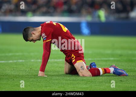 Rome, Italy. 05th Mar, 2022. Gianluca Mancini of Roma reacts during the Italian championship Serie A football match between AS Roma and Atalanta BC on March 5, 2022 at Stadio Olimpico in Rome, Italy - Photo Federico Proietti/DPPI Credit: DPPI Media/Alamy Live News Stock Photo