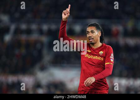 Rome, Italy. 05th Mar, 2022. Chris Smalling of Roma gestures during the Italian championship Serie A football match between AS Roma and Atalanta BC on March 5, 2022 at Stadio Olimpico in Rome, Italy - Photo Federico Proietti/DPPI Credit: DPPI Media/Alamy Live News Stock Photo