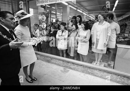 Katharine, Duchess of Kent visits Altrincham, Greater Manchester. 28th July 1969. Stock Photo