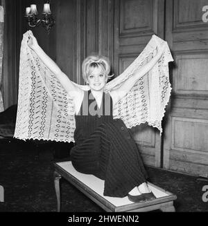 Goldie Hawn, American actress poses for pictures during press conference at The Dorchester Hotel, London, Sunday 1st February 1970. Stock Photo