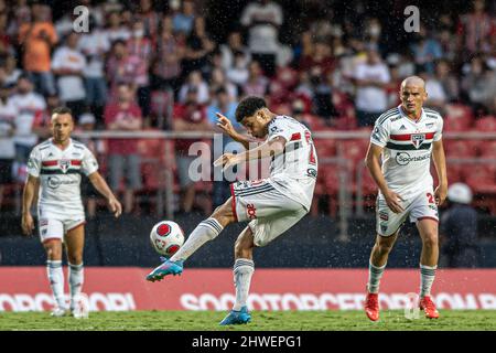 SÃO PAULO, SP - 05.03.2022: SÃO PAULO FC X CORINTHIANS - Tiago Volpi of São  Paulo FC during a match between São Paulo FC x Corinthians valid for the  10th round of