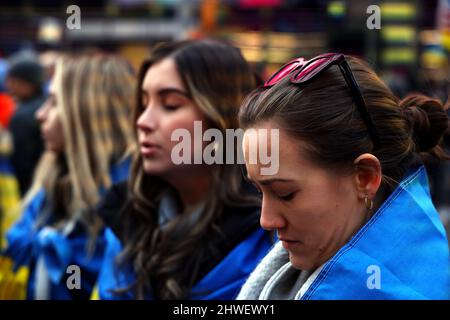 New York, USA. 5th March 2022 -- New York City, New York, Unites States: Demonstrators protesting Russia's invasion of Ukraine at a rally in New York City's Times Square this afternoon. Credit: Adam Stoltman/Alamy Live News Stock Photo