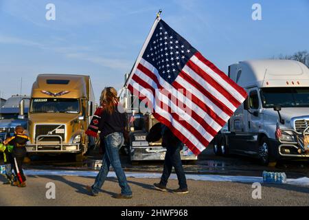 Hagerstown, USA. 05th Mar, 2022. Thousands gather for The People's Convoy, a convoy of trucks and protest of Covid related mandates in Hagerstown, Maryland on March 5, 2022. (Photo by Matthew Rodier/Sipa USA) Credit: Sipa USA/Alamy Live News Stock Photo