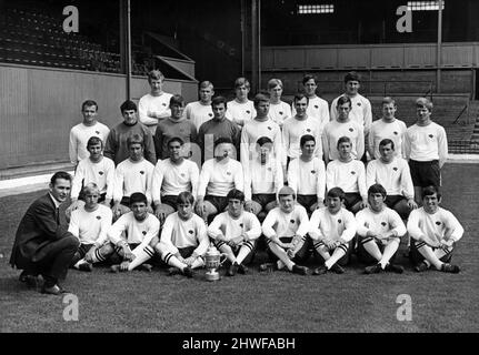 Derby County playing staff for 1969-1970 season. Back row, left to right, A Hinton, R Brooks, T Kane, J McCluskey, R Patrick, R McFarland. 2nd row from back, left to right, A Stewart, L Green, K Boulton, A Ludzic, P Wright, T Rhodes, P Daniel, J Walker, A Durban. 3rd row from back, left to right, J Richardson, G Bourne, F Wignall, D MacKay, R Webster, J Robson, J McGovern, J O'Hare. Front row, left to right, R Marlowe, D McCabe, J Mason, K Blair, J Simms, W Carlin, K Hector, M Cullerton. 7th July 1969. Stock Photo