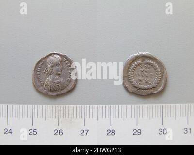 1 Siliqua of Honorius, Flavius, Emperor of Rome from Constantinople. Ruler: Honorius, Flavius, Emperor of Rome, A.D. 384–423, ruled 393–423 Mint: Constantinople Artist: Unknown Stock Photo