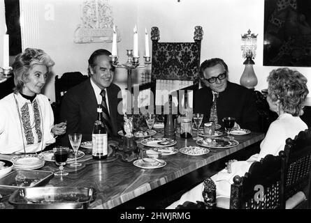 Senator George McGovern entertained to a private dinner party by Leo Abse, MP, at his home in St John's Wood, London. Pictured, left to right, Mrs Leo Abse, Senator George McGovern, Mr Leo Abse, and Mrs McGovern. 22nd January 1973. Stock Photo