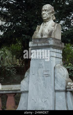 Monument to chemist Carl Remigius Fresenius 1818-1897, in Wiesbaden, Hesse, Germany Stock Photo