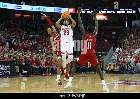 Twenty-Five Years of the Kohl Center