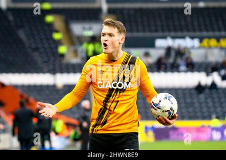 MKM Stadium, Hull, England - 5th March 2022  Sean McLoughlin (17) of Hull - during the game Hull City v West Bromwich Albion, EFL Championship 2021/22 MKM Stadium, Hull, England - 5th March 2022   Credit: Arthur Haigh/WhiteRosePhotos/Alamy Live News Stock Photo