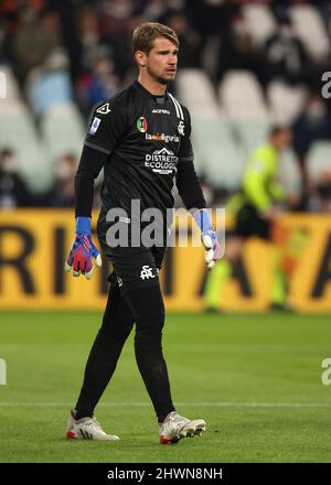 Turin, Italy, 6th March 2022. Ivan Provedel of Spezia Calcio during the Serie A match at Allianz Stadium, Turin. Picture credit should read: Jonathan Moscrop / Sportimage Stock Photo