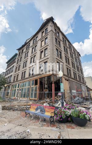 Tama Building complex in Burlington, Iowa destroyed by fire during renovation. Stock Photo