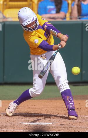 Baton Rouge, LA, USA. 6th Mar, 2022. LSU's Sydney Peterson (1) tries for a base hit during NCAA Softball action between the Louisiana Tech Bulldogs and the LSU Tigers at Tiger Park in Baton Rouge, LA. Jonathan Mailhes/CSM/Alamy Live News Stock Photo