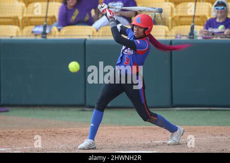 Baton Rouge, LA, USA. 6th Mar, 2022. Louisiana Tech's Aleya Hill (3) tries for a hit during NCAA Softball action between the Louisiana Tech Bulldogs and the LSU Tigers at Tiger Park in Baton Rouge, LA. Jonathan Mailhes/CSM/Alamy Live News Stock Photo