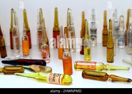 Vintage old Vials Medicine display between 1940 and 1960s Stock Photo