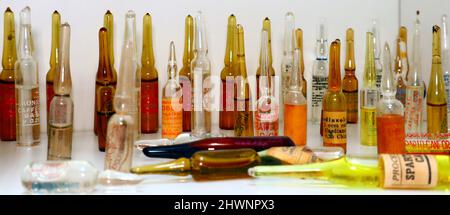 Vintage old Vials Medicine display between 1940 and 1960s Stock Photo