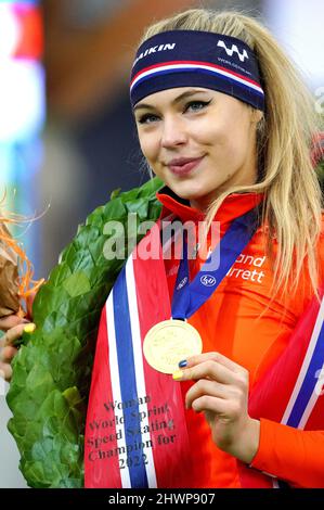 HAMAR, NORWAY - MARCH 3: Jutta Leerdam of the Netherlands after
