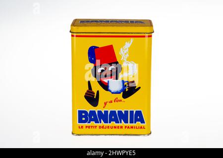 Bordeaux , Aquitaine  France - 01 28 2022 : Banania yellow metal rectangular box with vintage logo brand and text sign french chocolate powder Stock Photo