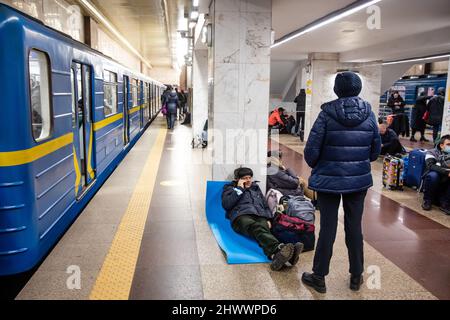 Kyiv, Ukraine. 24th Feb, 2022. Residents of Kyiv seen at a metro station's platform as they try to protect themselves from Russian air raid as the Russian forces continue their full-scale invasion of Ukraine. (Credit Image: © Mykhaylo Palinchak/SOPA Images via ZUMA Press Wire)