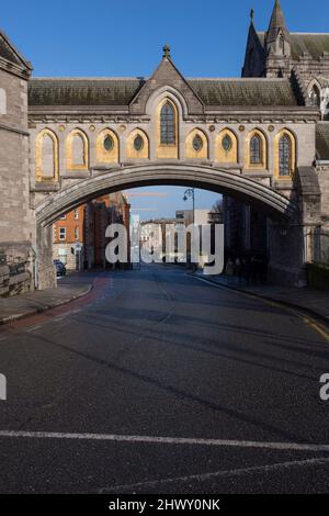 Christ Church Cathedral, distinctive covered footbridge, Dublin, Ireland Stock Photo