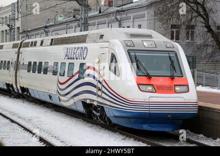 St. Petersburg, Russia. 08th Mar, 2022. An Allegro express train stands at Finlyandsky station in St. Petersburg before departing for Helsinki, Finland. Finnish Railways has to expand its train service from St. Petersburg, Russia, to the capital Helsinki because more and more Russians want to leave their country. Credit: Stringer/dpa/Alamy Live News Stock Photo