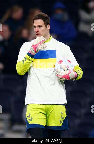 LONDON, England - MARCH 07: Everton's Asmir Begovic  during Premier League between Tottenham Hotspur and Everton at Tottenham Hotspur stadium , London Stock Photo