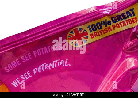 100% Great British potatoes - close up detail on packet of Walkers Supreme Prawn Cocktail crisps - some see potatoes we see potential Stock Photo